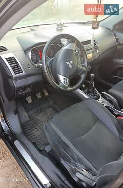Внедорожник / Кроссовер Mitsubishi Outlander 2007 в 