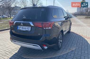 Внедорожник / Кроссовер Mitsubishi Outlander 2020 в Запорожье