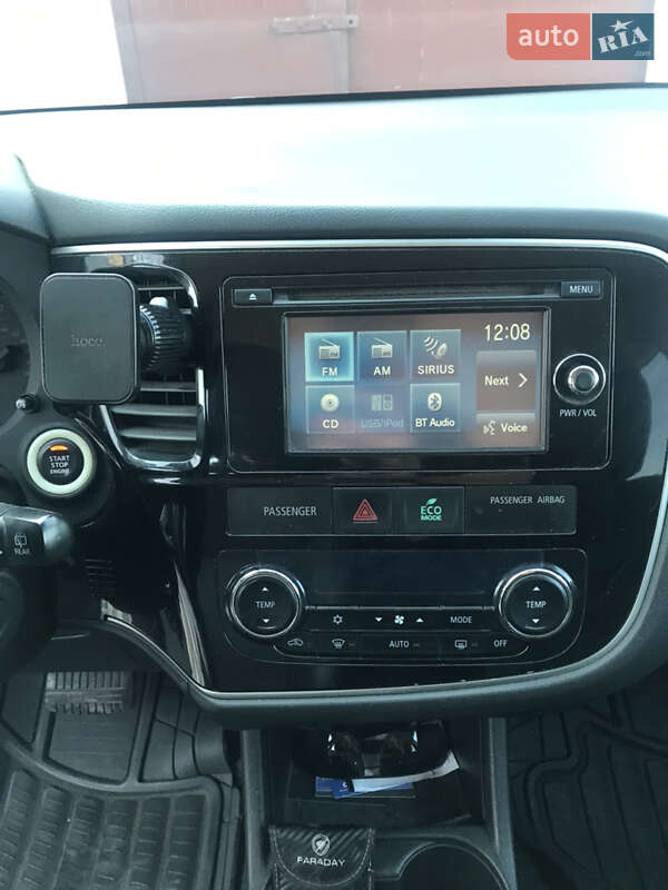 Позашляховик / Кросовер Mitsubishi Outlander 2014 в Дніпрі