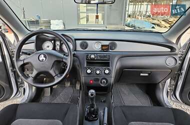 Внедорожник / Кроссовер Mitsubishi Outlander 2007 в 