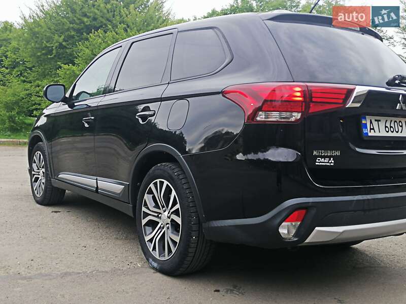 Внедорожник / Кроссовер Mitsubishi Outlander 2016 в Ивано-Франковске фото 21 Внедорожник / Кроссовер Mitsubishi Outlander 2016 в Ивано-Франковске
