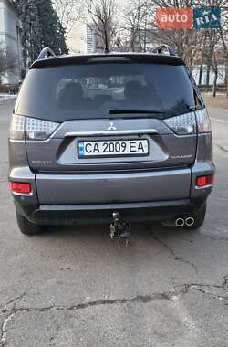 Внедорожник / Кроссовер Mitsubishi Outlander 2011 в Киеве