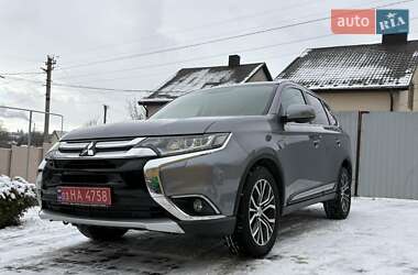 Внедорожник / Кроссовер Mitsubishi Outlander 2017 в Ровно