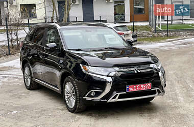 Позашляховик / Кросовер Mitsubishi Outlander 2019 в Львові