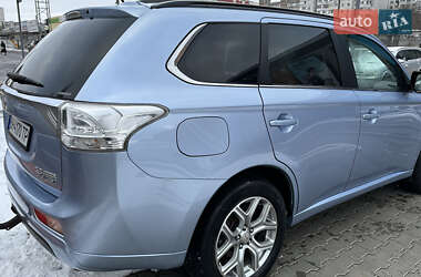 Внедорожник / Кроссовер Mitsubishi Outlander 2013 в Одессе