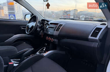 Внедорожник / Кроссовер Mitsubishi Outlander 2010 в Хмельницком