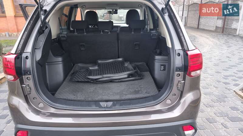 Внедорожник / Кроссовер Mitsubishi Outlander 2018 в Александрие