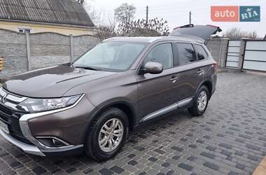 Внедорожник / Кроссовер Mitsubishi Outlander 2018 в Александрие