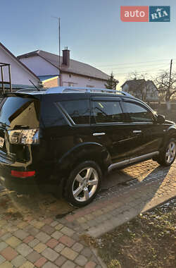 Позашляховик / Кросовер Mitsubishi Outlander 2008 в Городку