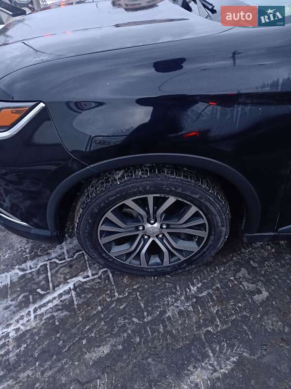 Позашляховик / Кросовер Mitsubishi Outlander 2017 в Тернополі фото 14 Позашляховик / Кросовер Mitsubishi Outlander 2017 в Тернополі