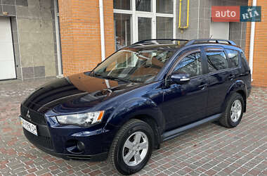 Позашляховик / Кросовер Mitsubishi Outlander 2011 в Києві