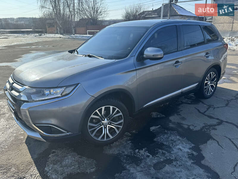 Внедорожник / Кроссовер Mitsubishi Outlander 2018 в Дергачах