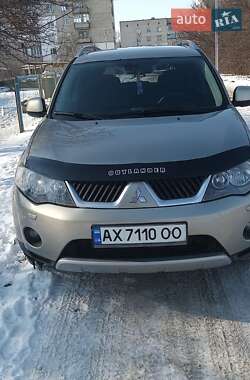 Внедорожник / Кроссовер Mitsubishi Outlander 2008 в Краснограде