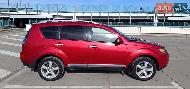 Позашляховик / Кросовер Mitsubishi Outlander 2008 в Львові