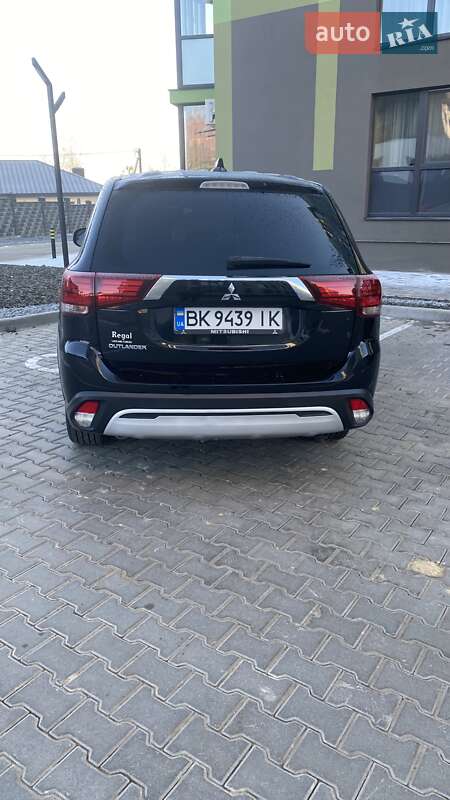 Внедорожник / Кроссовер Mitsubishi Outlander 2020 в Ровно