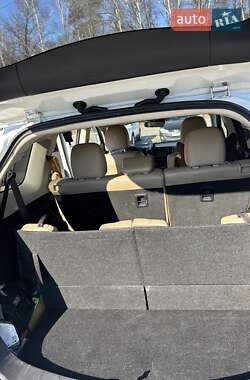 Внедорожник / Кроссовер Mitsubishi Outlander 2015 в 