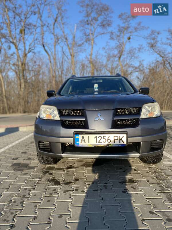 Внедорожник / Кроссовер Mitsubishi Outlander 2007 в Тараще