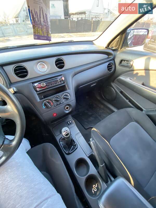 Внедорожник / Кроссовер Mitsubishi Outlander 2007 в Тараще