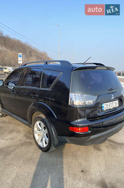 Позашляховик / Кросовер Mitsubishi Outlander 2012 в Києві