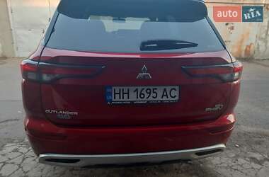 Позашляховик / Кросовер Mitsubishi Outlander 2023 в Одесі