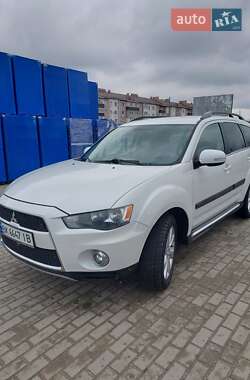 Внедорожник / Кроссовер Mitsubishi Outlander 2012 в Славуте