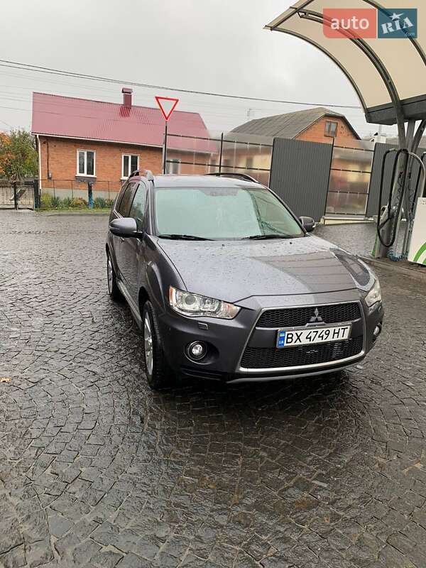 Позашляховик / Кросовер Mitsubishi Outlander 2011 в Хмельницькому