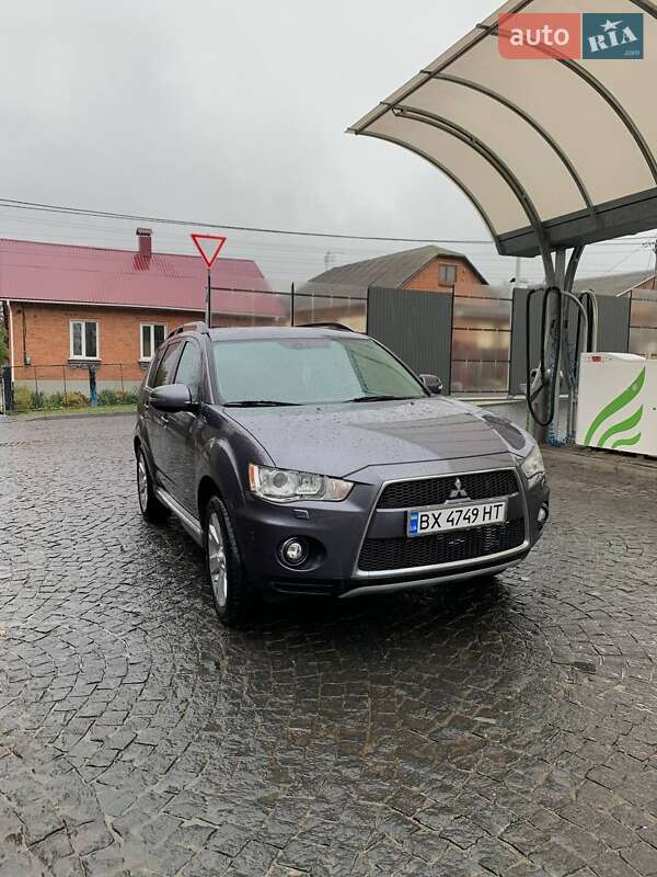 Позашляховик / Кросовер Mitsubishi Outlander 2011 в Хмельницькому