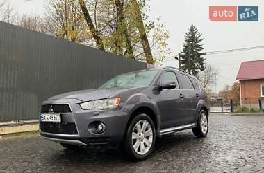Позашляховик / Кросовер Mitsubishi Outlander 2011 в 