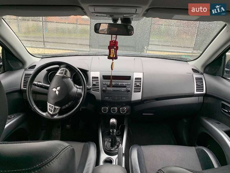 Позашляховик / Кросовер Mitsubishi Outlander 2011 в Хмельницькому