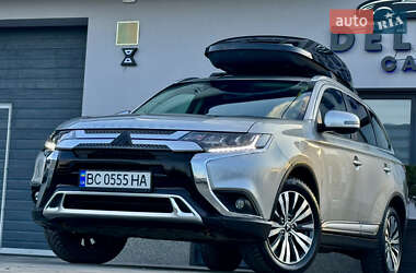 Позашляховик / Кросовер Mitsubishi Outlander 2019 в Трускавці