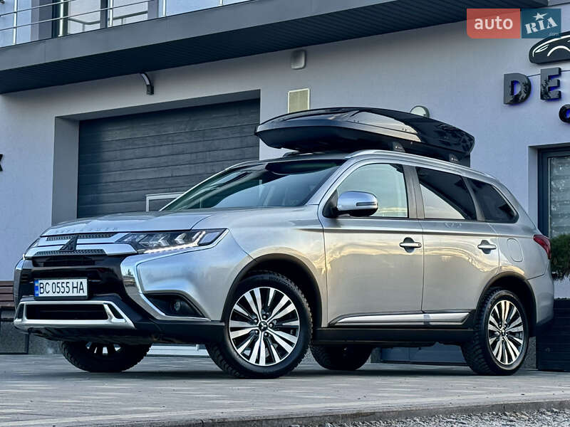 Внедорожник / Кроссовер Mitsubishi Outlander 2019 в Трускавце
