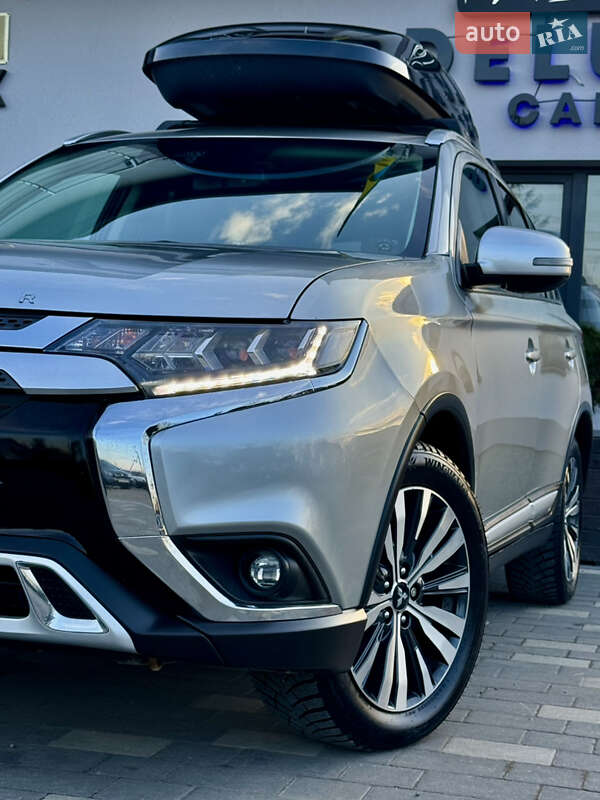 Внедорожник / Кроссовер Mitsubishi Outlander 2019 в Трускавце
