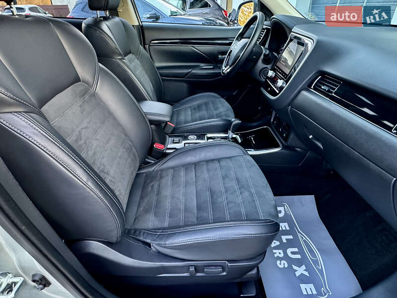 Внедорожник / Кроссовер Mitsubishi Outlander 2019 в Трускавце