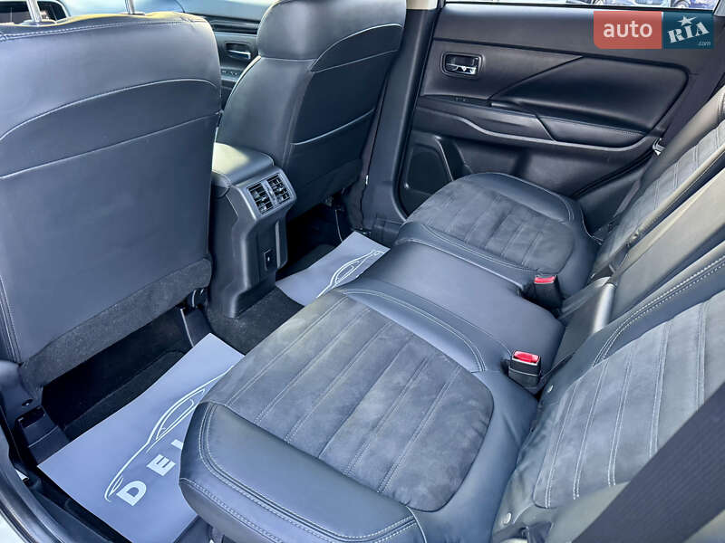 Внедорожник / Кроссовер Mitsubishi Outlander 2019 в Трускавце