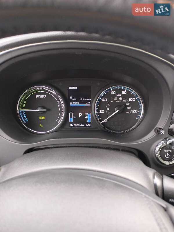 Позашляховик / Кросовер Mitsubishi Outlander 2019 в Житомирі