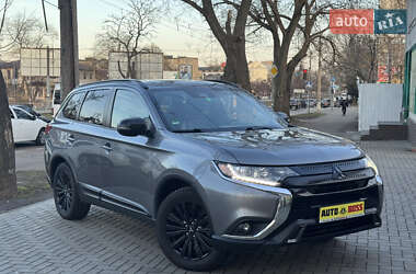 Внедорожник / Кроссовер Mitsubishi Outlander 2020 в Николаеве