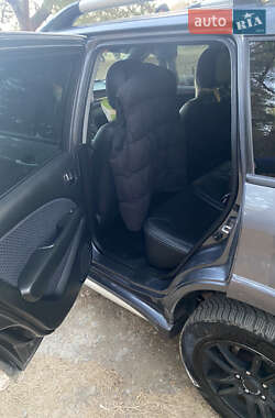 Внедорожник / Кроссовер Mitsubishi Outlander 2010 в 
