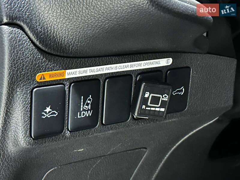 Внедорожник / Кроссовер Mitsubishi Outlander 2015 в Одессе