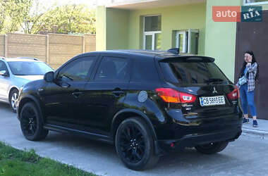 Внедорожник / Кроссовер Mitsubishi Outlander 2017 в 