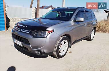 Внедорожник / Кроссовер Mitsubishi Outlander 2013 в Тернополе