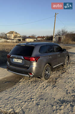 Позашляховик / Кросовер Mitsubishi Outlander 2018 в Дніпрі