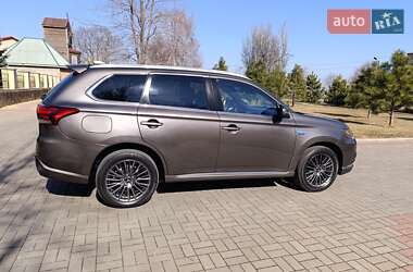 Внедорожник / Кроссовер Mitsubishi Outlander 2019 в Никополе