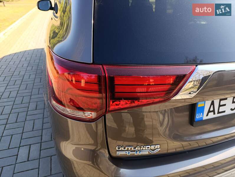 Внедорожник / Кроссовер Mitsubishi Outlander 2019 в Никополе