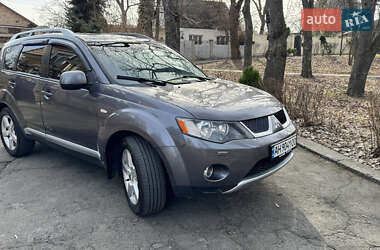 Внедорожник / Кроссовер Mitsubishi Outlander 2007 в Киеве