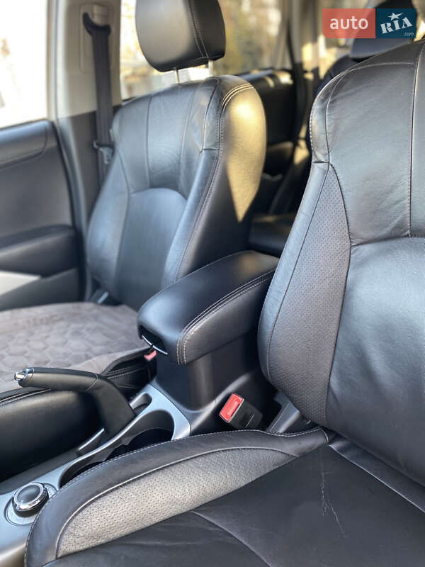 Позашляховик / Кросовер Mitsubishi Outlander 2010 в Житомирі