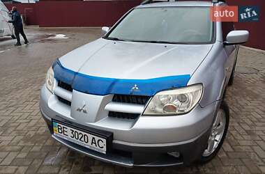 Позашляховик / Кросовер Mitsubishi Outlander 2005 в Миколаєві