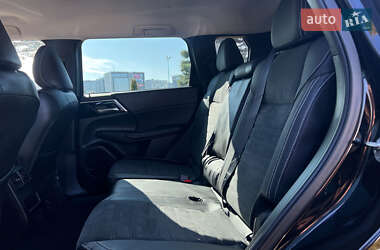 Внедорожник / Кроссовер Mitsubishi Outlander 2022 в 