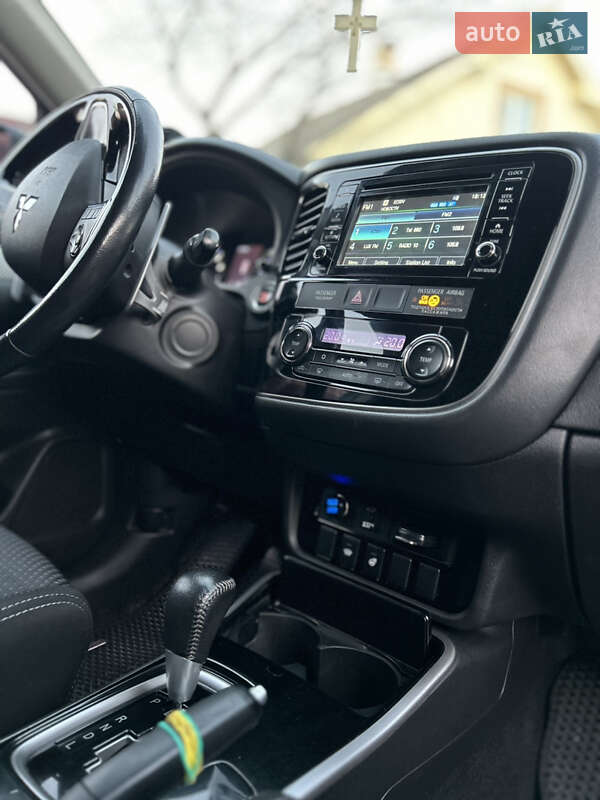 Внедорожник / Кроссовер Mitsubishi Outlander 2018 в Берегомете фото 7 Внедорожник / Кроссовер Mitsubishi Outlander 2018 в Берегомете