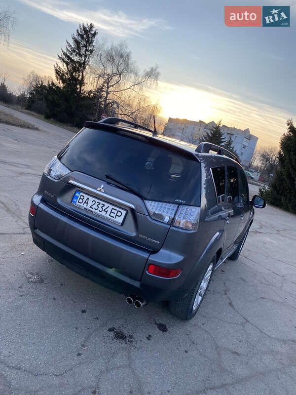 Позашляховик / Кросовер Mitsubishi Outlander 2011 в Кропивницькому