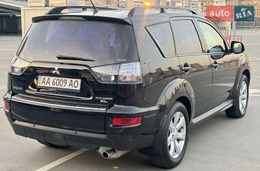 Позашляховик / Кросовер Mitsubishi Outlander 2011 в Києві